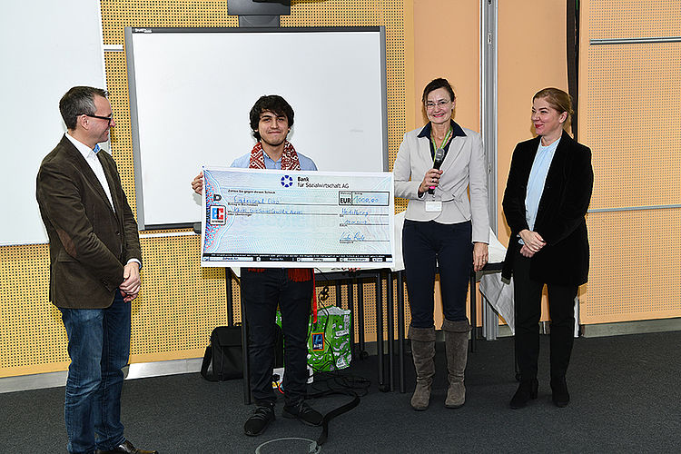 Khoti won a 1000 euro prize from German University SRH Heidelberg!