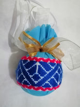 Cargar imagen en el visor de la galería, Esferas de Navidad