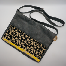 Cargar imagen en el visor de la galería, Handmade Laptop Sleeve