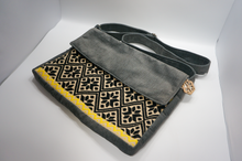 Cargar imagen en el visor de la galería, Handmade Laptop Sleeve