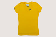 Cargar imagen en el visor de la galería, Playera cuello en V - Amarilla