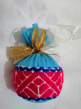 Cargar imagen en el visor de la galería, Esferas de Navidad