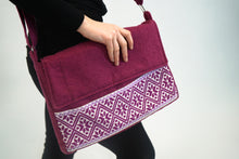 Cargar imagen en el visor de la galería, Handmade Laptop Sleeve