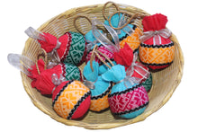 Cargar imagen en el visor de la galería, Esferas de Navidad