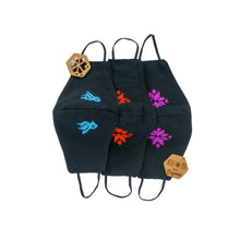 Cargar imagen en el visor de la galería, Máscaras hechas a mano - Khoti (negro)