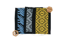 Cargar imagen en el visor de la galería, Handmade Masks - Square (Black)