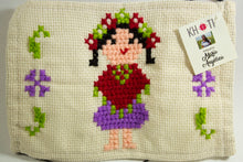 Load image into Gallery viewer, Cubre Bocas Artesanales - Muñequitas