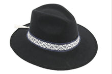 Cargar imagen en el visor de la galería, Sombrero Fedora - Negro de Gamuza
